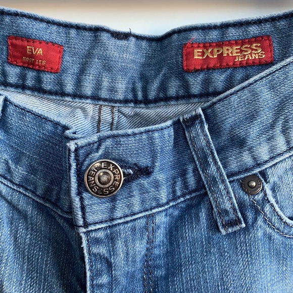 👖 Express Jeans: Eva Boot Cut | Size 4 - Picture 4 of 8